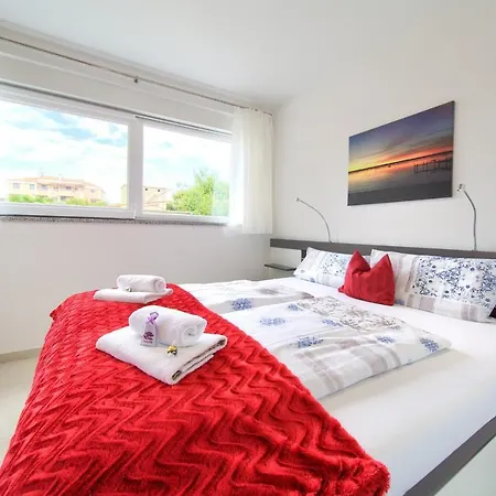 Helines***** Apartment *