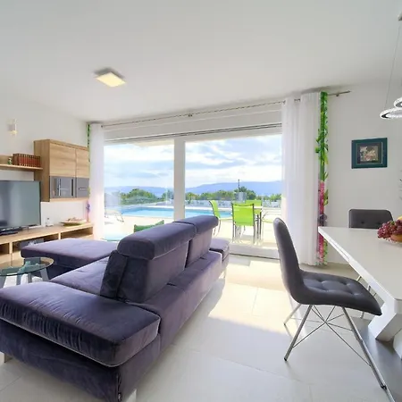 Apartment Helines*****
