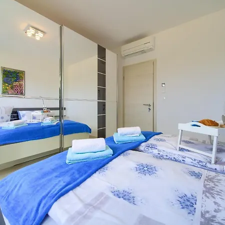 Apartment Helines*****