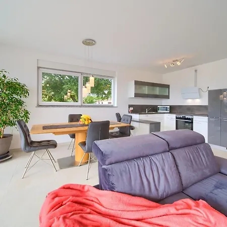 Helines***** Apartment *